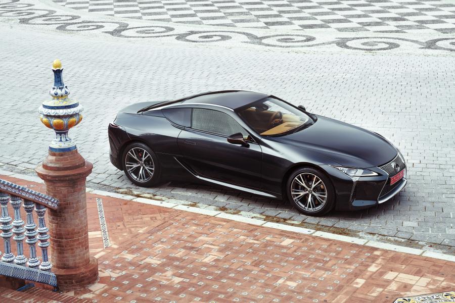  Lexus LC500 2017 года  (NA) (фото 16 из 48)